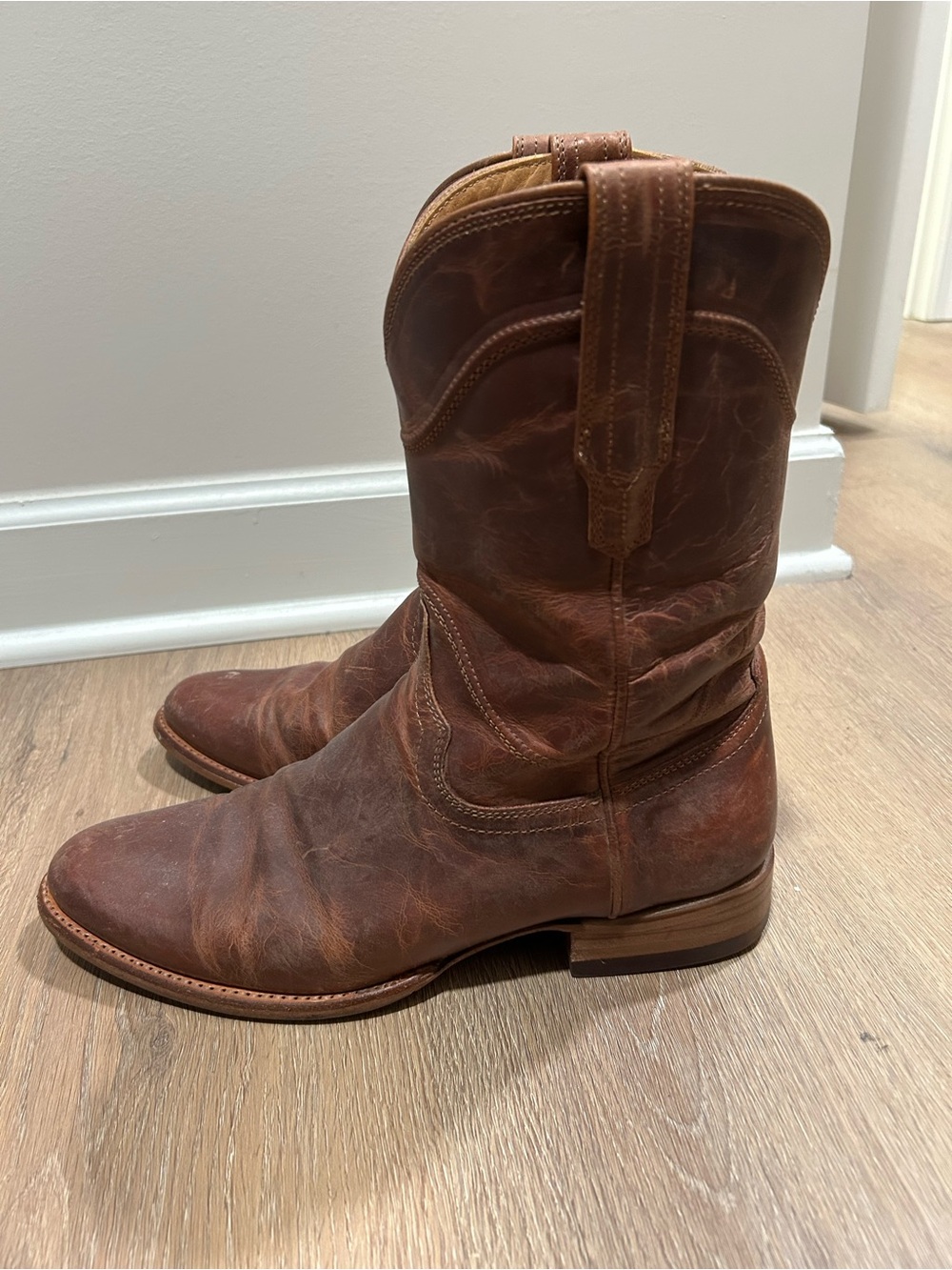 Tecovas “The Earl” Scotch Goat leather ropers